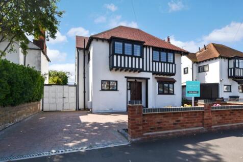 Caulfield Road, Shoeburyness, Essex, SS3 4 bed detached house for sale