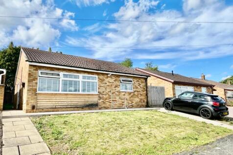 2 bedroom detached bungalow for sale