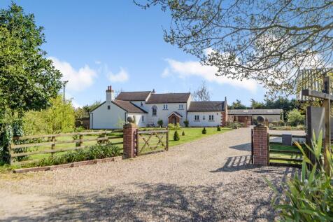 4 bedroom cottage for sale