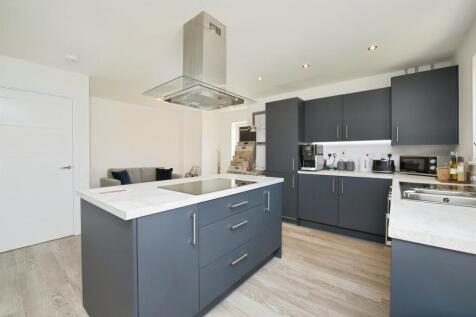 4 bedroom terraced house for sale