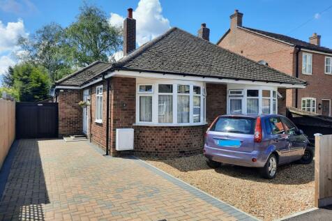 2 bedroom detached bungalow for sale