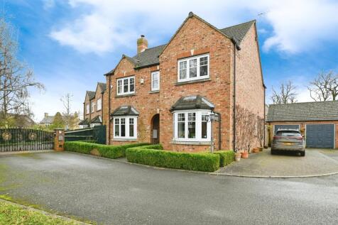 5 bedroom detached house for sale