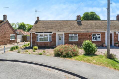 2 bedroom semi-detached bungalow for sale