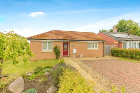 2 bedroom detached bungalow for sale