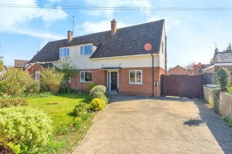3 bedroom semi-detached house for sale