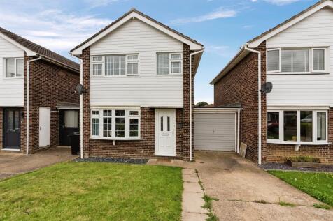 3 bedroom link detached house for sale