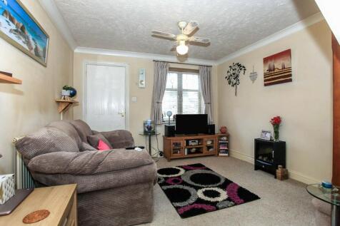 2 bedroom semi-detached house for sale