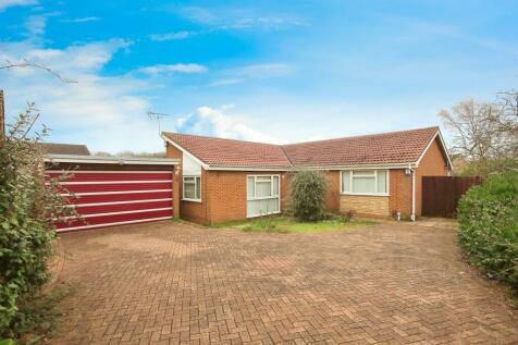 3 bedroom detached bungalow for sale