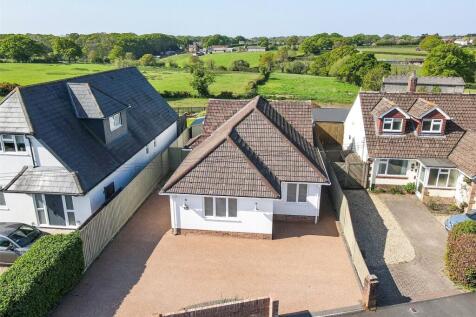 4 bedroom bungalow for sale