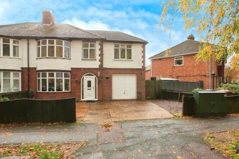 5 bedroom semi-detached house for sale