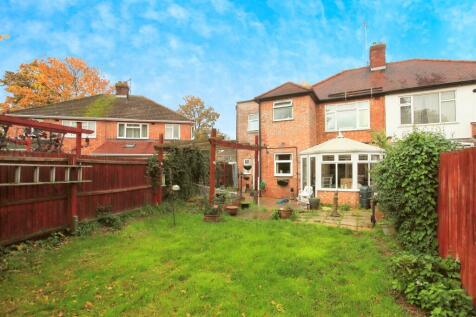 5 bedroom semi-detached house for sale