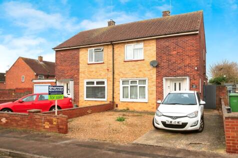2 bedroom semi-detached house for sale
