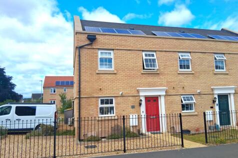 3 bedroom end of terrace house for sale