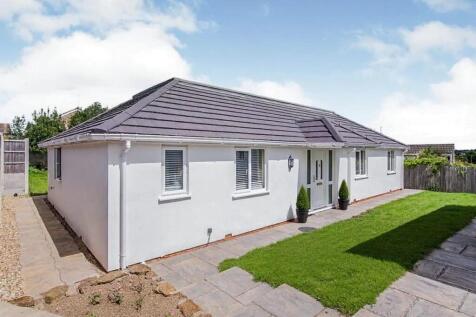 4 bedroom detached bungalow for sale