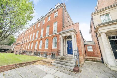 32 London Road, Reading 2 bed apartment for sale