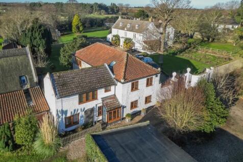 West Caister 5 bed detached house for sale