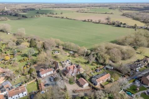Hickling 7 bed detached house for sale