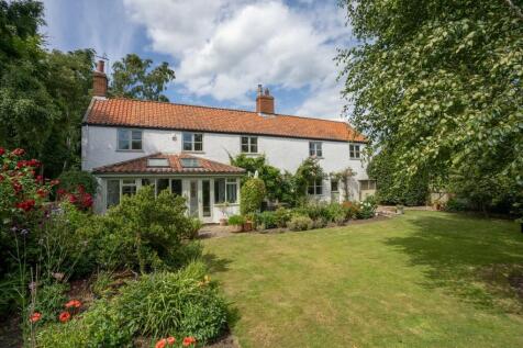 West Somerton 5 bed farm house for sale