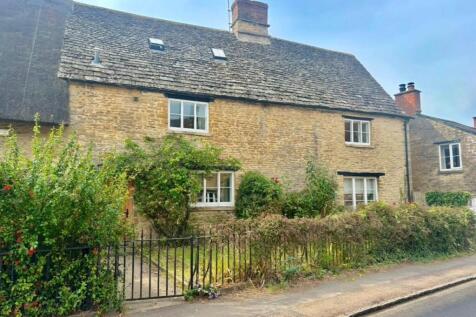 Bridge Street, Bampton, Oxfordshire... 4 bed semi