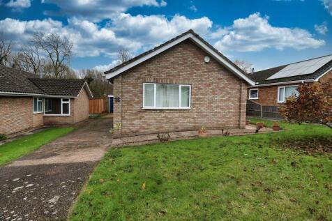 2 bedroom detached bungalow for sale