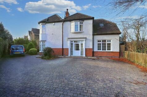 6 bedroom detached house for sale