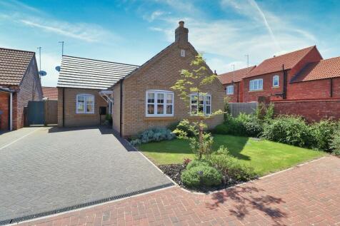 3 bedroom detached bungalow for sale