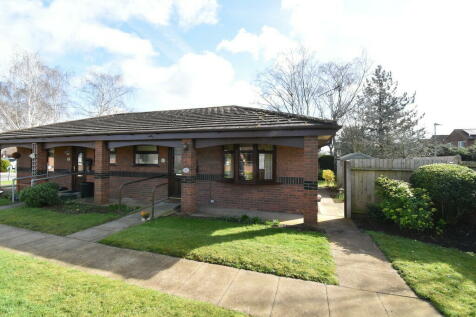 1 bedroom semi-detached bungalow for sale