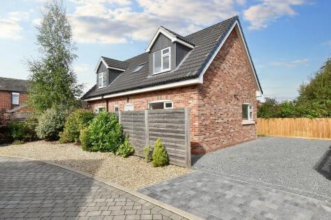 2 bedroom detached house for sale