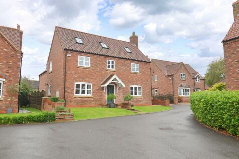 6 bedroom detached house for sale