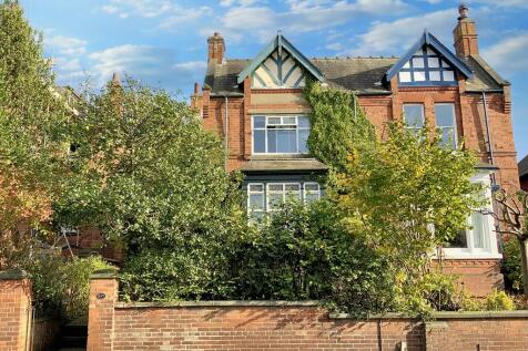 5 bedroom semi-detached house for sale