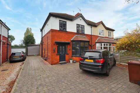 3 bedroom semi-detached house for sale