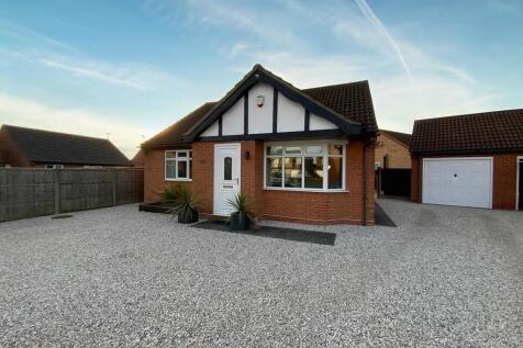 2 bedroom detached bungalow for sale