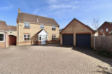 4 bedroom detached house for sale