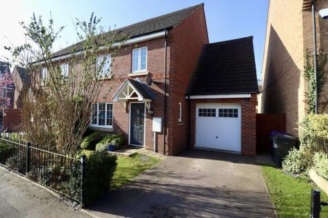 3 bedroom semi-detached house for sale