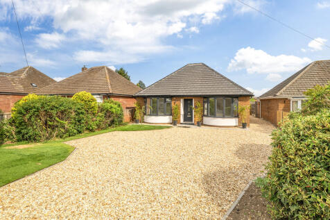 3 bedroom detached bungalow for sale