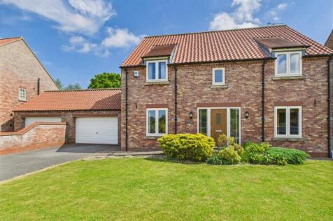 St. Andrews Walk... 5 bed detached house for sale