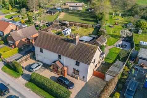 Main Street, Watton YO25 9AW 5 bed detached house for sale