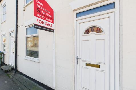 Exchange Street, Driffield, YO25 6LJ 2 bed terraced house for sale