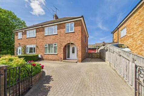 Albion Street, Driffield, YO25 6PZ 3 bed semi