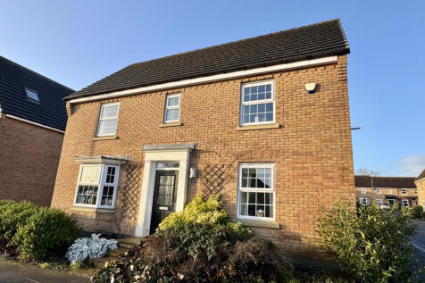 42 Newman Avenue, Beverley, HU17 7FB 4 bed detached house for sale