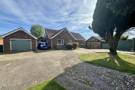 Hull Bridge Road, Beverley, HU17 9RT 3 bed detached bungalow for sale
