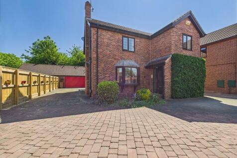 Royal Garth, Beverley, HU17 8NL 4 bed detached house for sale