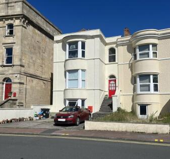 4 bedroom maisonette for sale