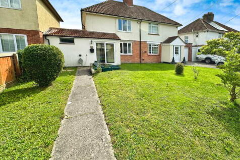 Church Road, East Huntspill... 3 bed semi
