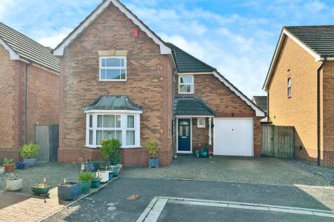 4 bedroom detached house for sale