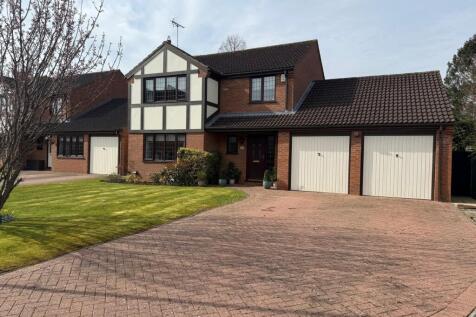 4 bedroom detached house for sale