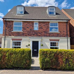 5 bedroom detached house for sale