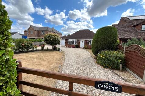 Tewkesbury Road, Norton, Gloucester 3 bed detached bungalow for sale