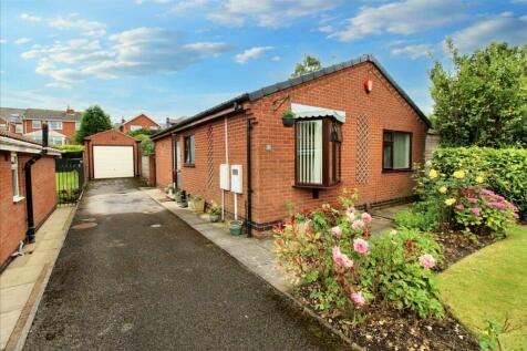 2 bedroom detached bungalow for sale