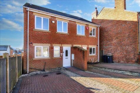 4 bedroom semi-detached house for sale